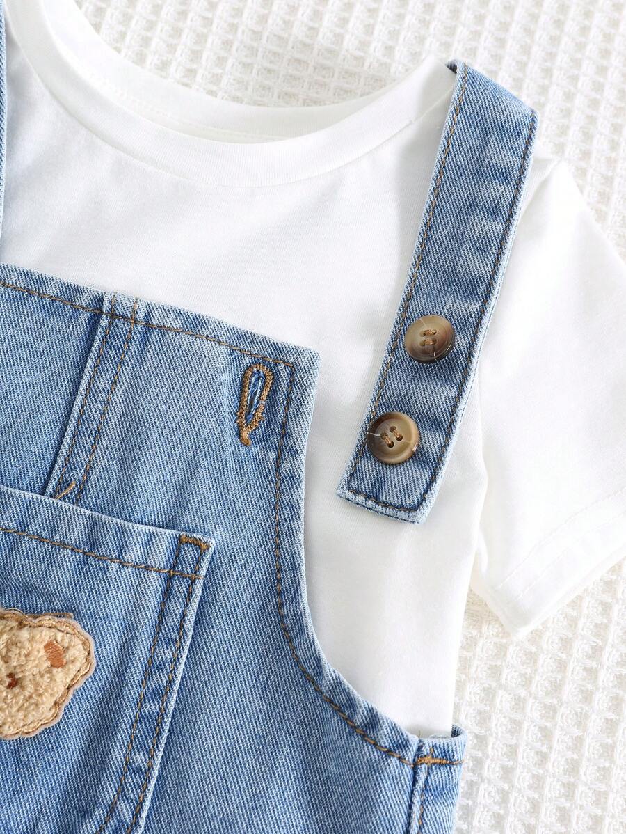 Jardineira Jeans Ursinho para Bebê · Jeans com rasgos 