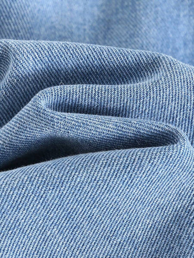 Jardineira Jeans Ursinho para Bebê · Jeans com rasgos 