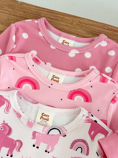 Kit de Pijama para Bebê com 6 Peças · Unicórnios e arco-íris 