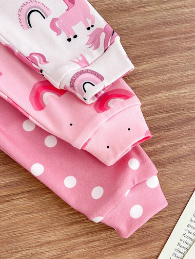 Kit de Pijama para Bebê com 6 Peças · Unicórnios e arco-íris 
