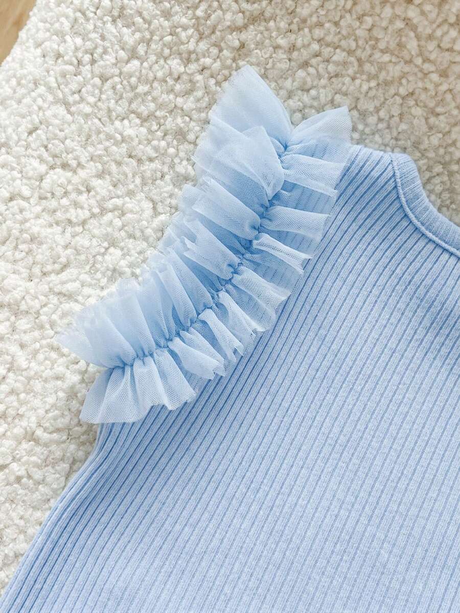 Camiseta Canelada com Babados para Bebê · Azul bebê 