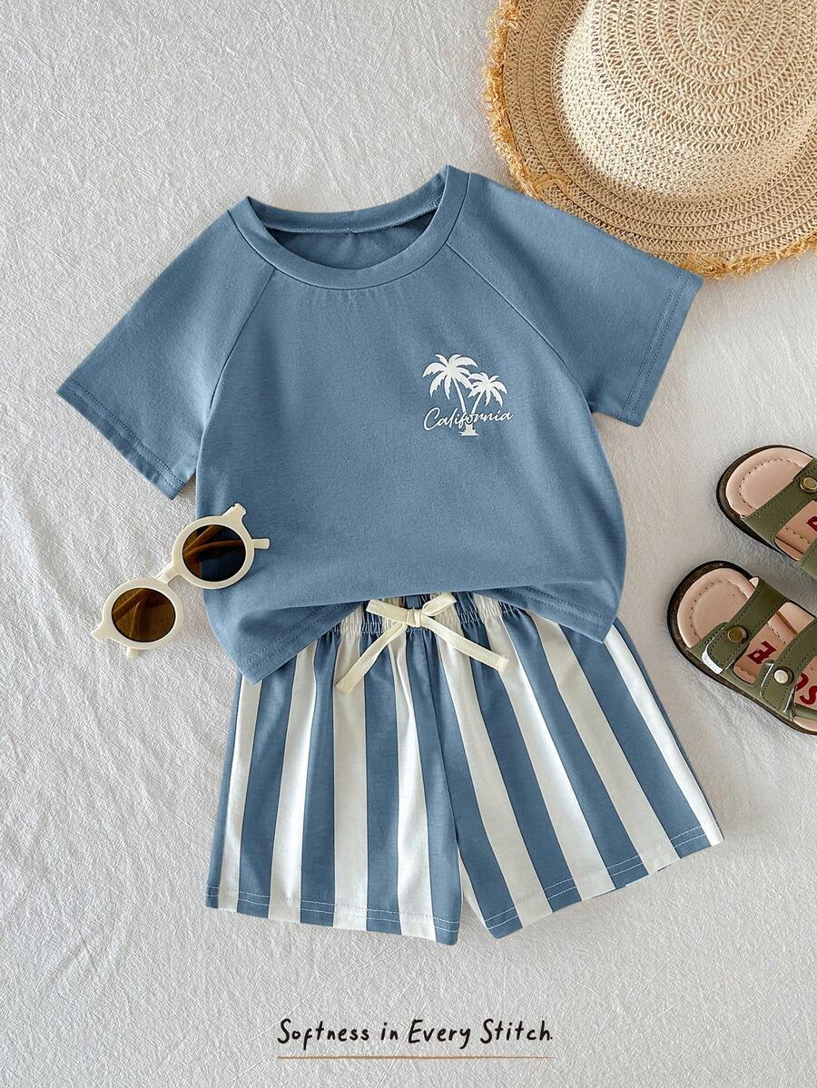 Conjunto com camiseta de palmeiras e shorts listrado · Azul e branco 