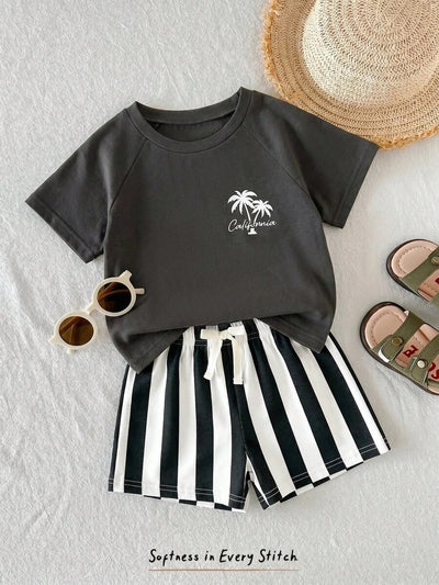 Conjunto com camiseta de palmeiras e shorts listrado · Preto e branco 