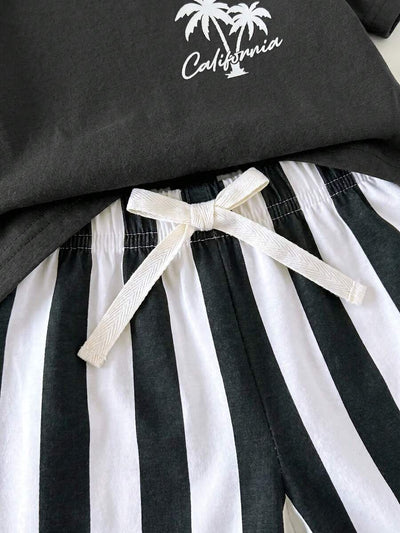 Conjunto com camiseta de palmeiras e shorts listrado · Preto e branco 