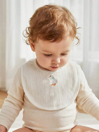 Kit com 4 Babadores de Tecido para Bebê · Patinho e carro 